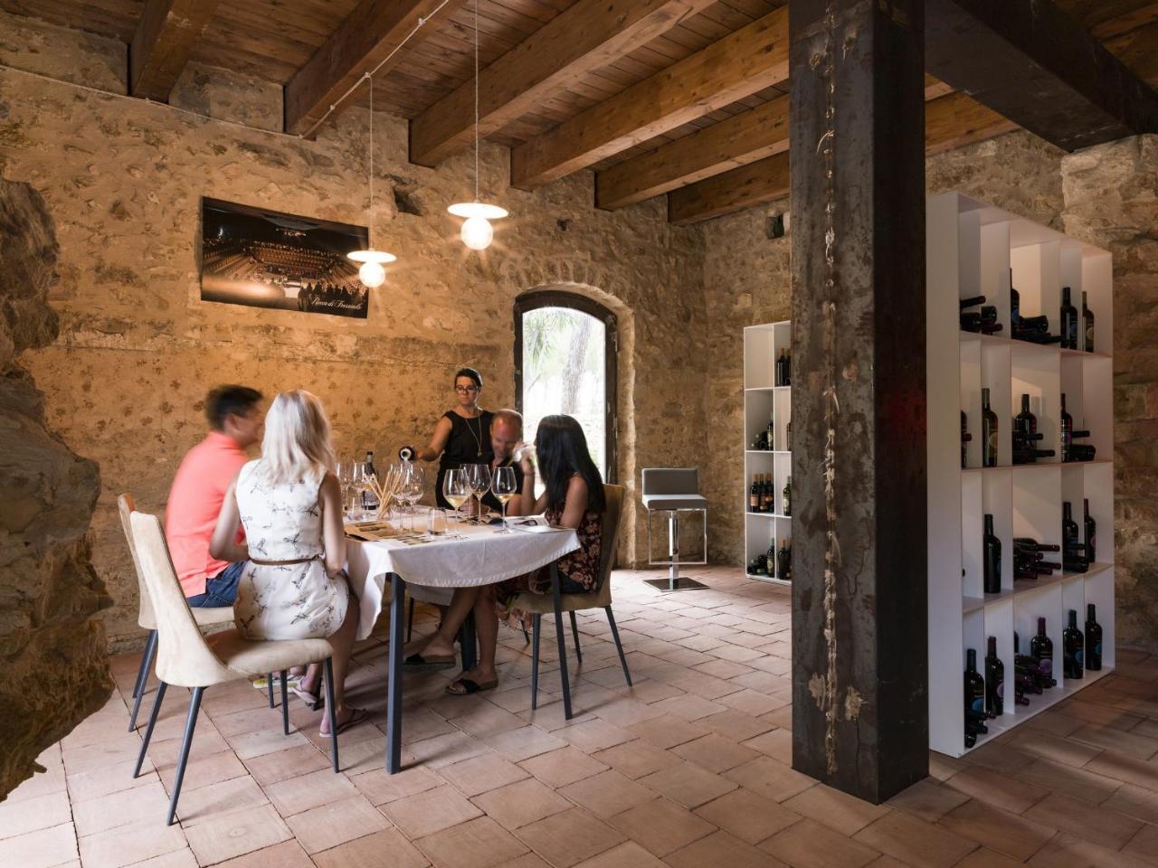 Wine Relais Feudi Del Pisciotto Villa Niscemi ภายนอก รูปภาพ